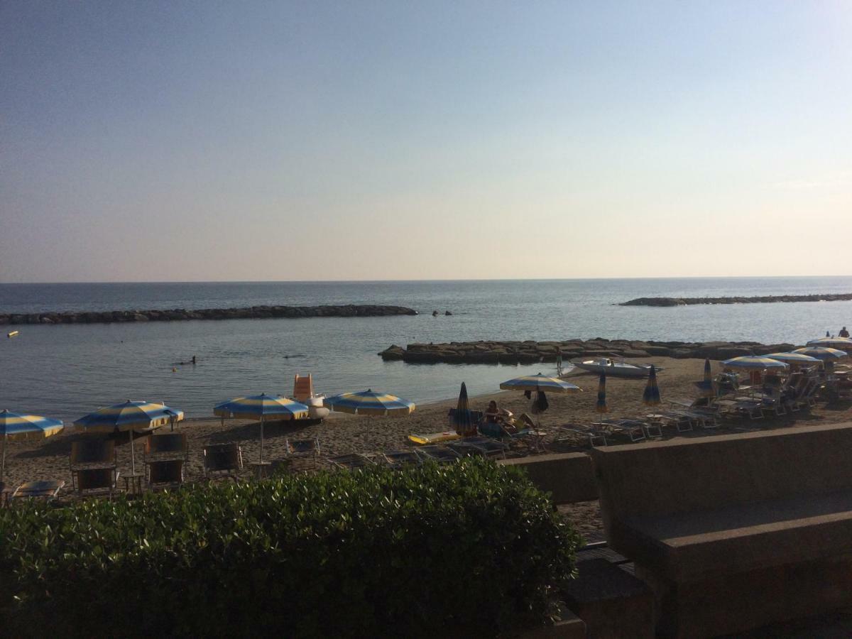 Bistrot Del Mare Daire Santo Stefano al Mare Dış mekan fotoğraf